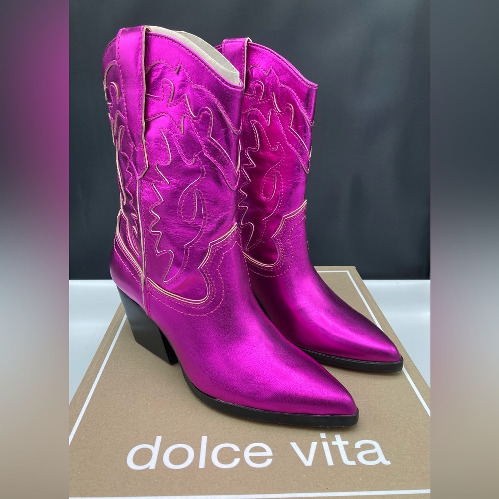Women’s Pink Cowboy Boots Size 8